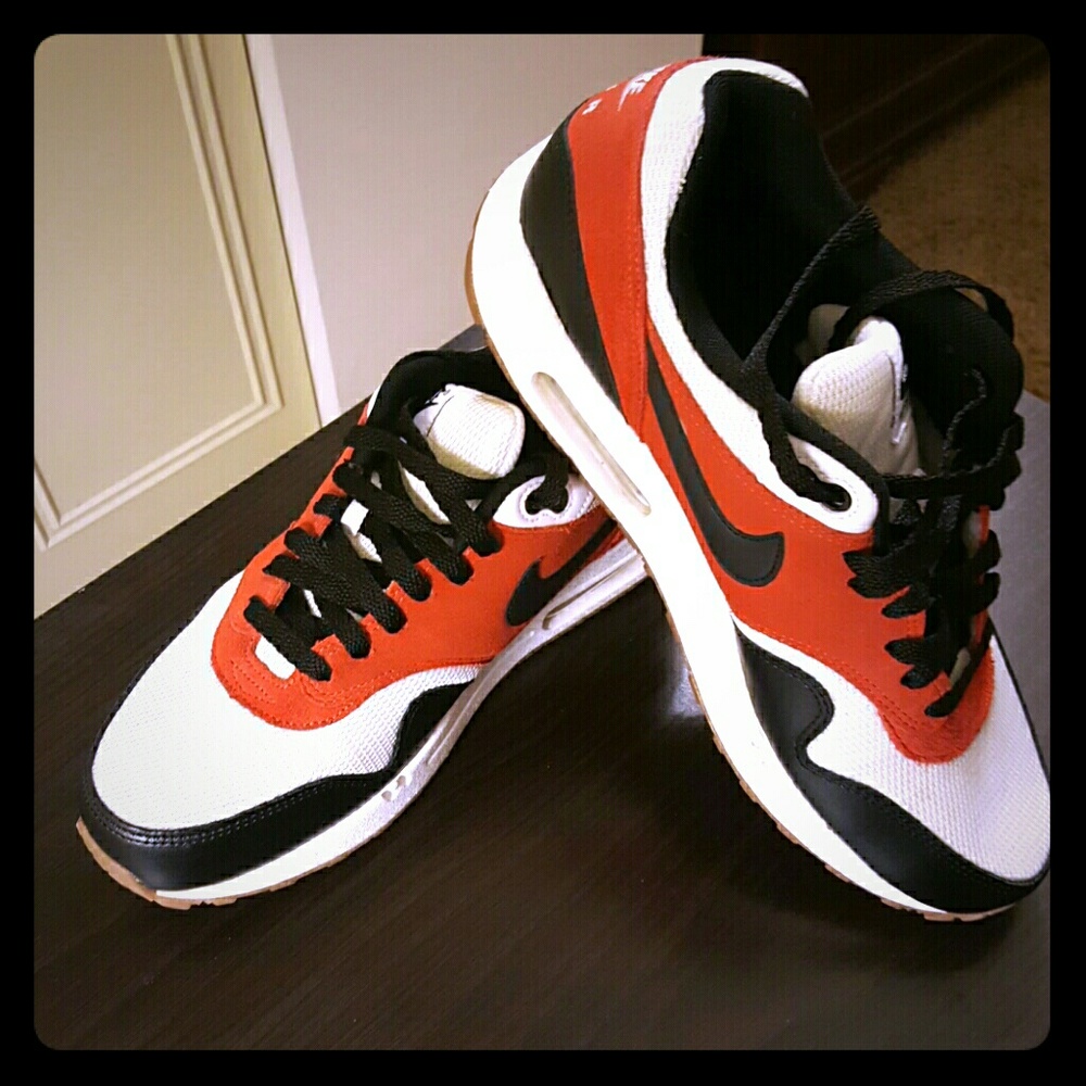 Nike Air Max 1 Essential Mens Sz. 10.5