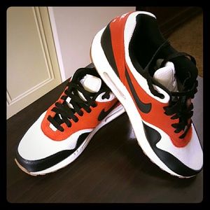 Nike Air Max 1 Essential Mens Sz. 10.5