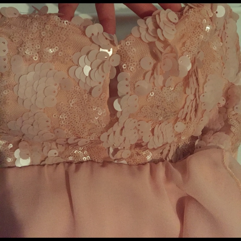 Dress - Picture 3 of 3