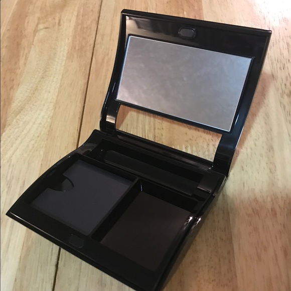 Mary Kay compact - Picture 2 of 3