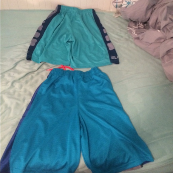 Nike basketball shorts - Picture 2 of 4