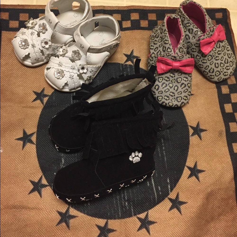 3 pairs toddler shoes