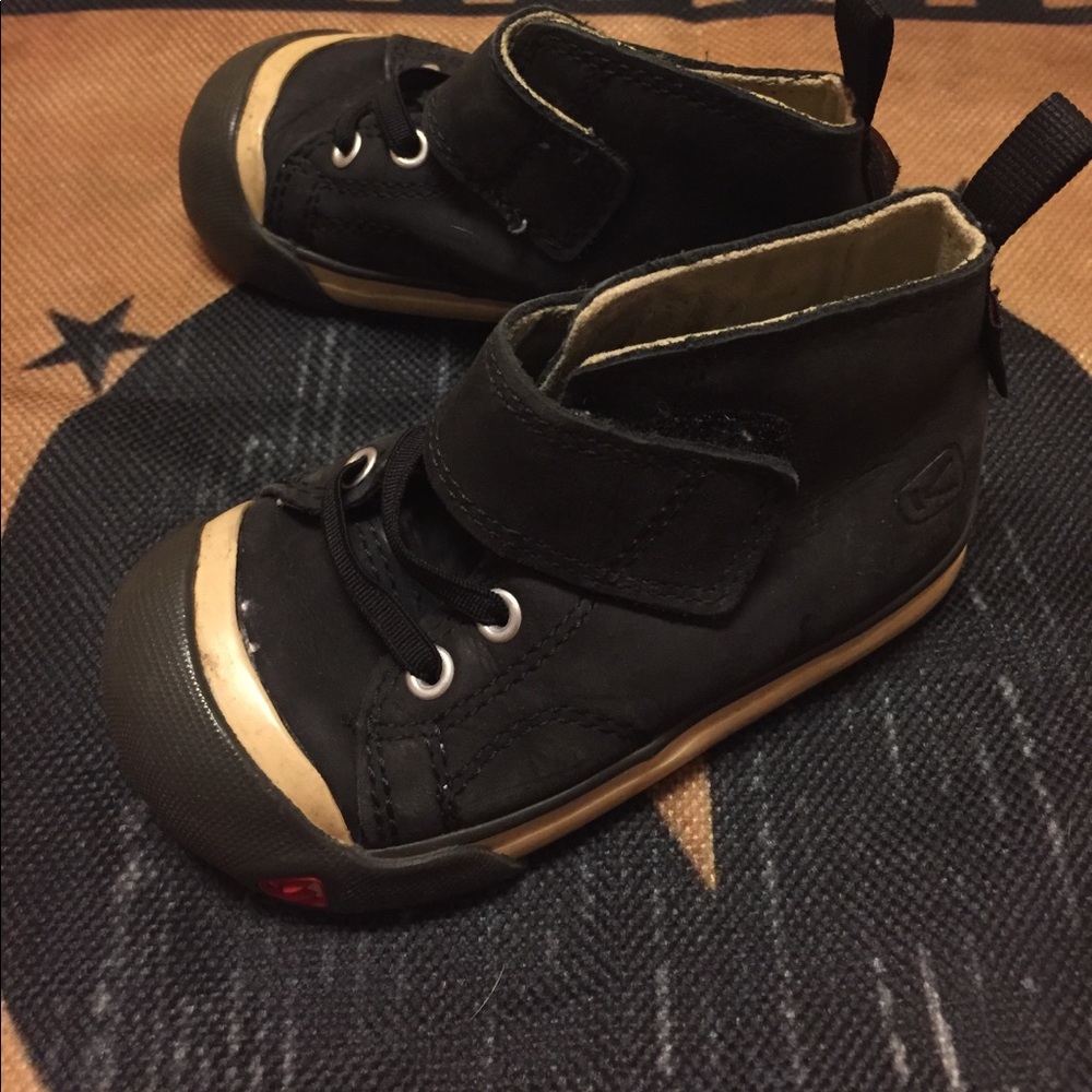 Toddler boy Keen shoes