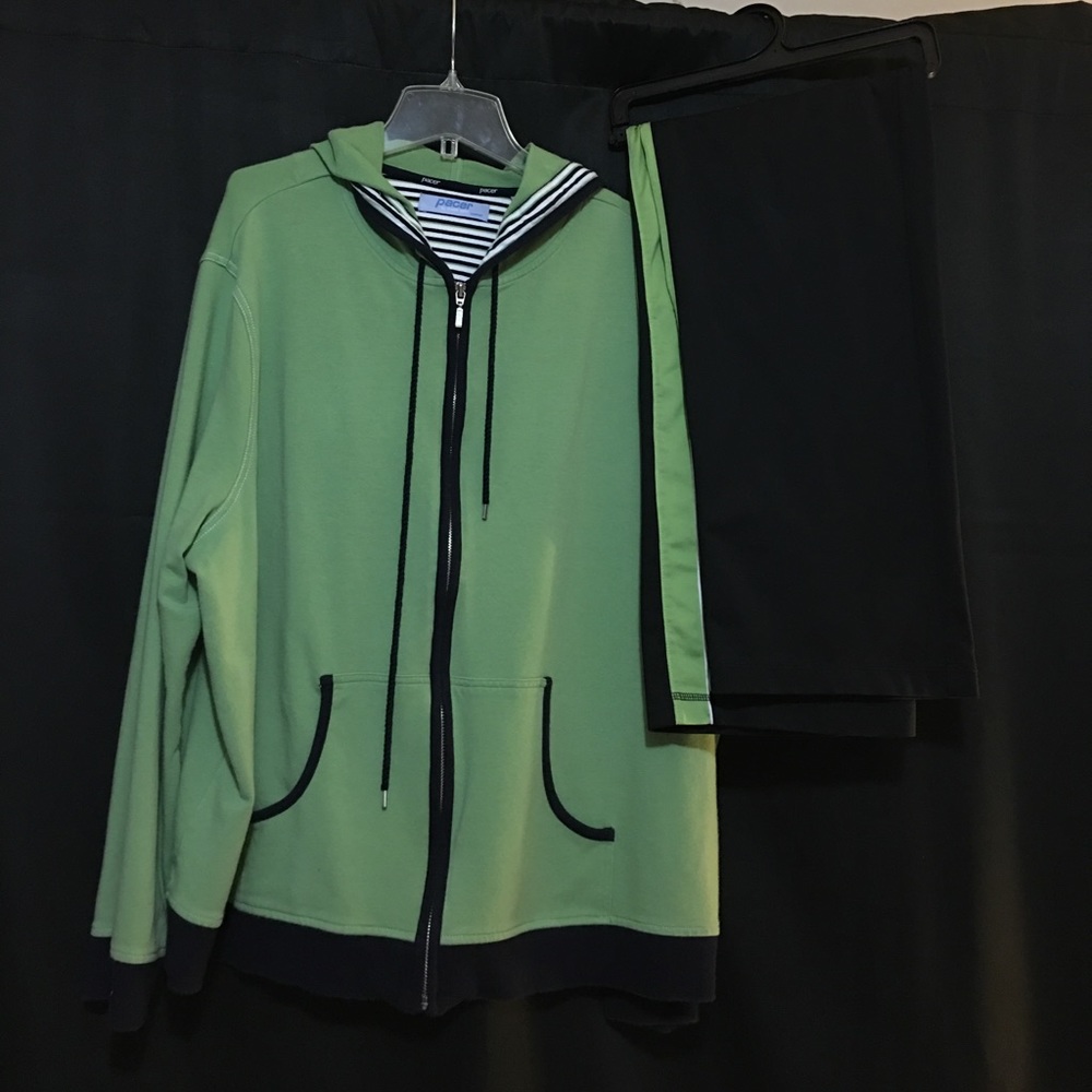 Pacer by Karen Scott zip up hoodie