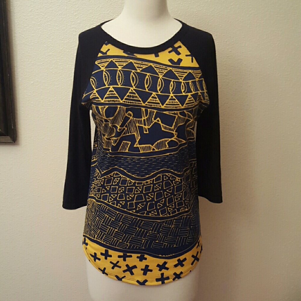 Beautiful Lularoe Randy Shirt