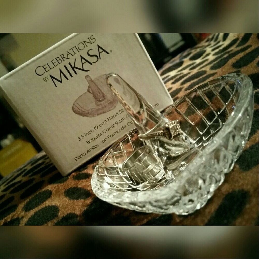 Glass Heart Ring Holder
