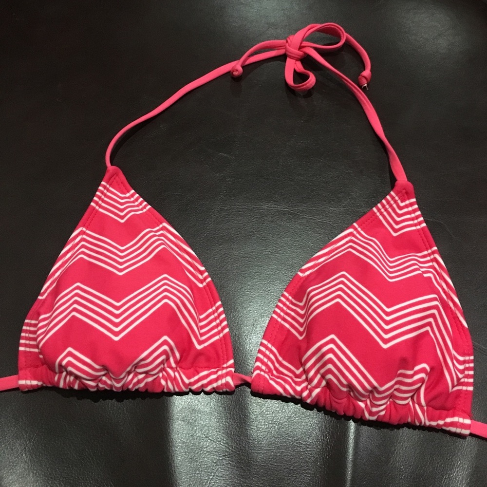 NWT pink bikini top