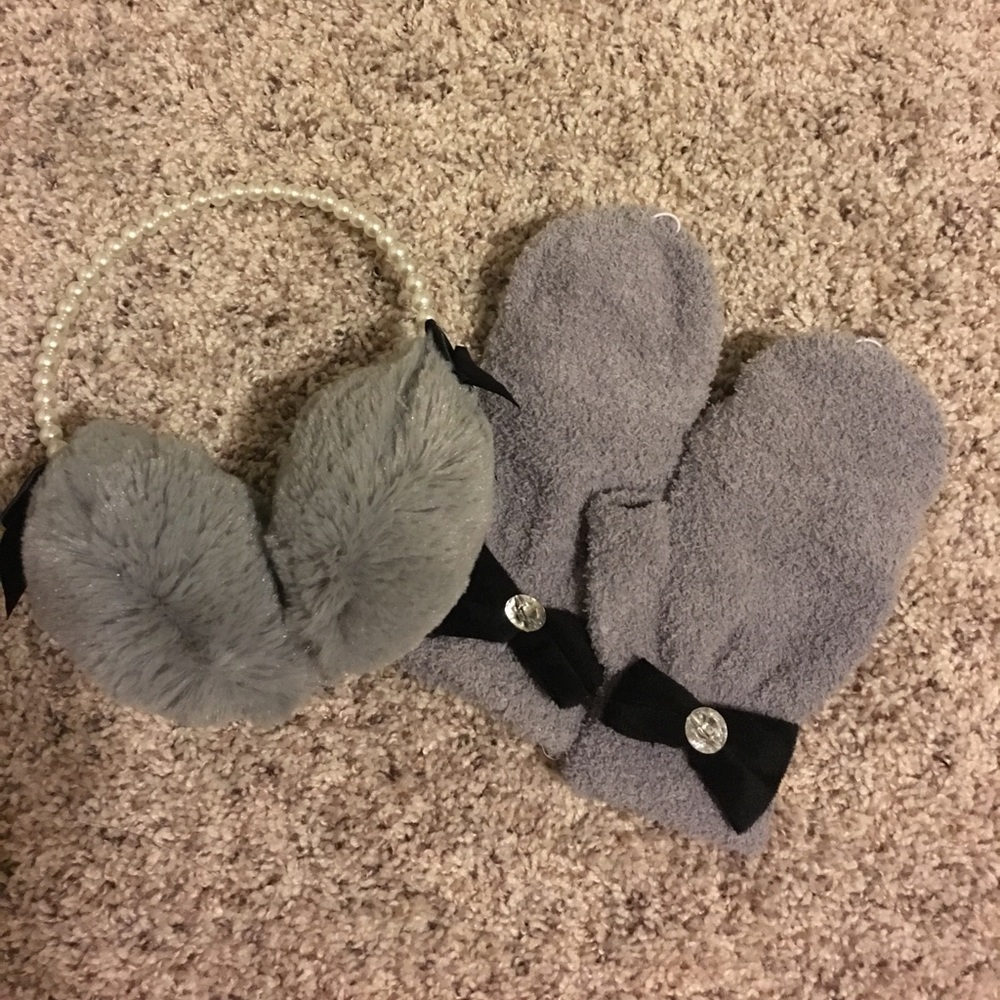 Ear muff and gloves set