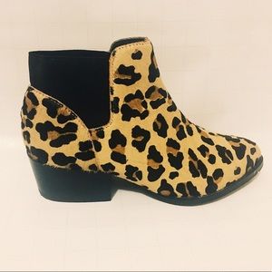 NWOT Steve Madden Leopard print calf hair booties