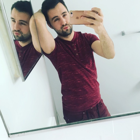 Meet your Posher, Chuck - Picture 2 of 2