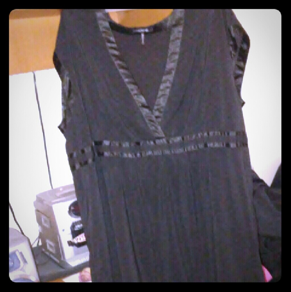 ???NEW DAISY FUENTES DRESS.