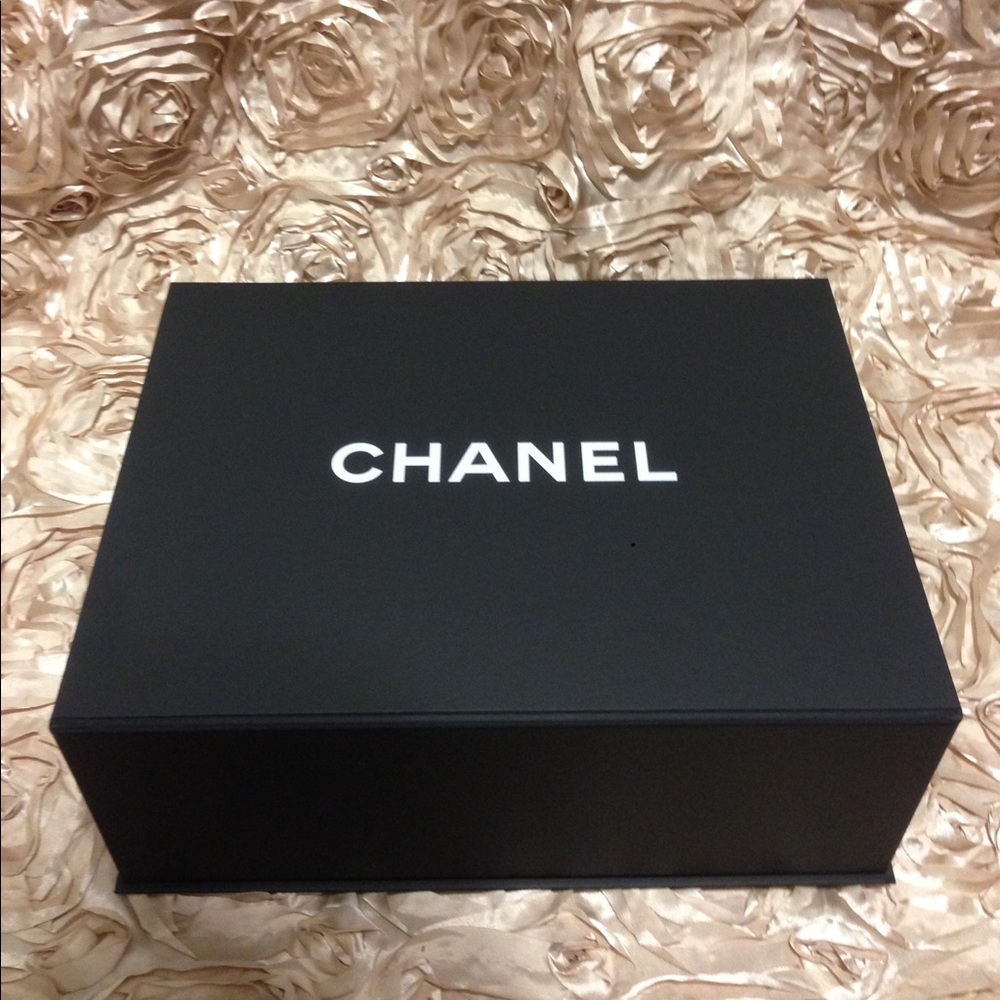Authentic Magnetic Chanel Box.