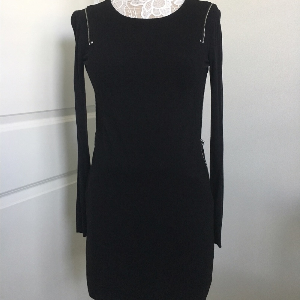 NWT FLASH SALE: Kenneth Cole Black Zipper Dress