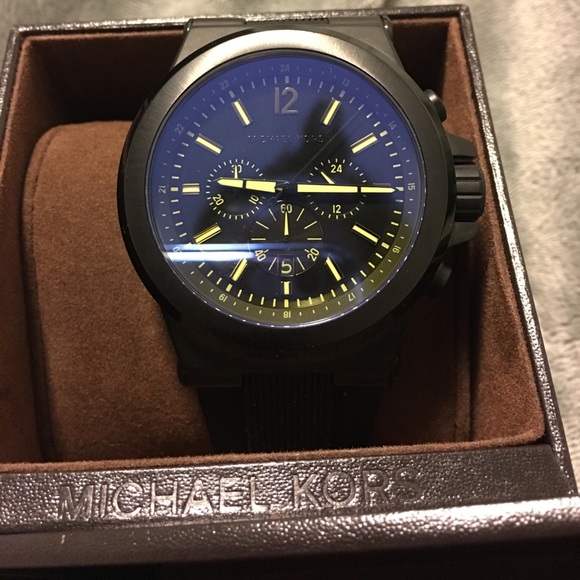 Michael Kors Dial Chronograph Silicone Men's Watch - Picture 3 of 5