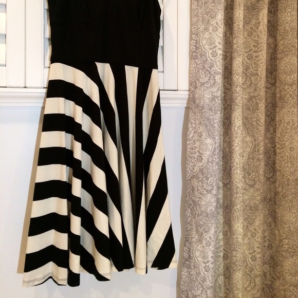 Trina Turk Dress Size S - Picture 3 of 8