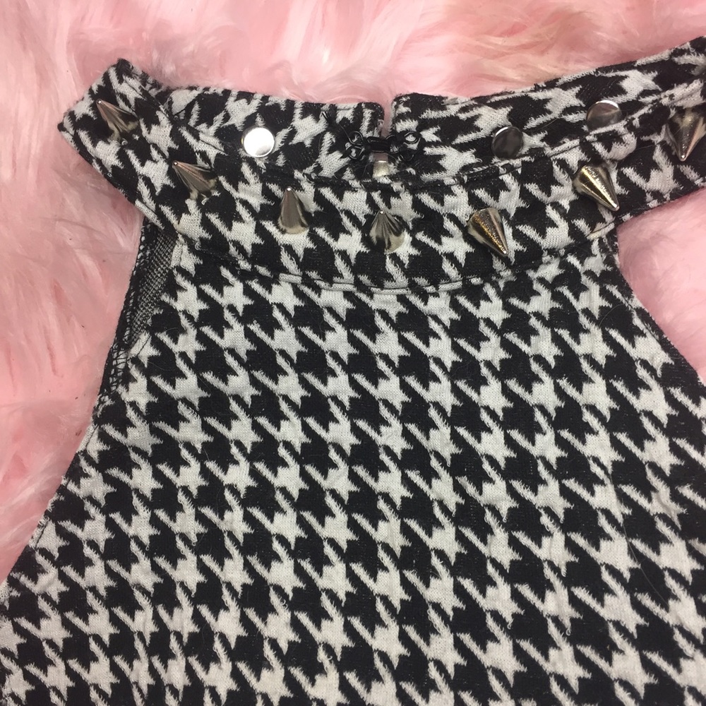 UNIF x Nasty Gal spiked houndstooth crop top - Picture 4 of 4