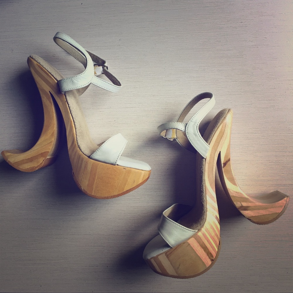 Artistic wood platform sandals