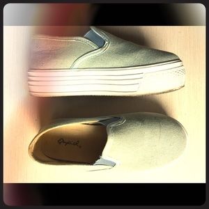 Qupid platform canvas sneakers