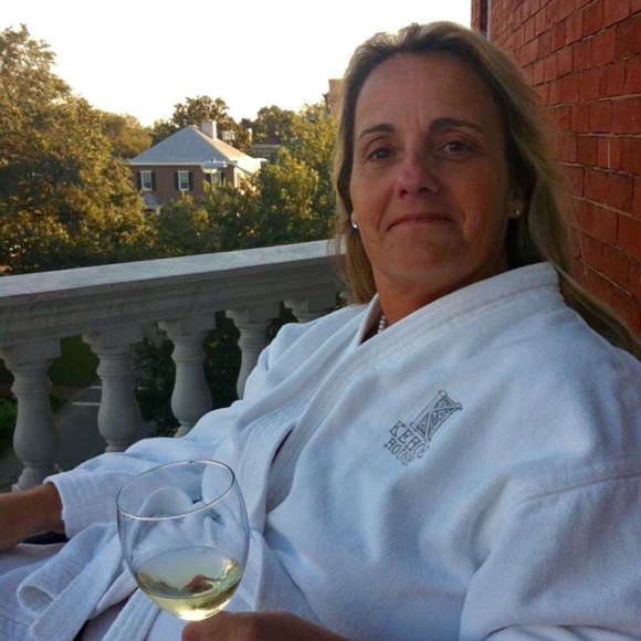 Meet your Posher, Patricia - Picture 1 of 1