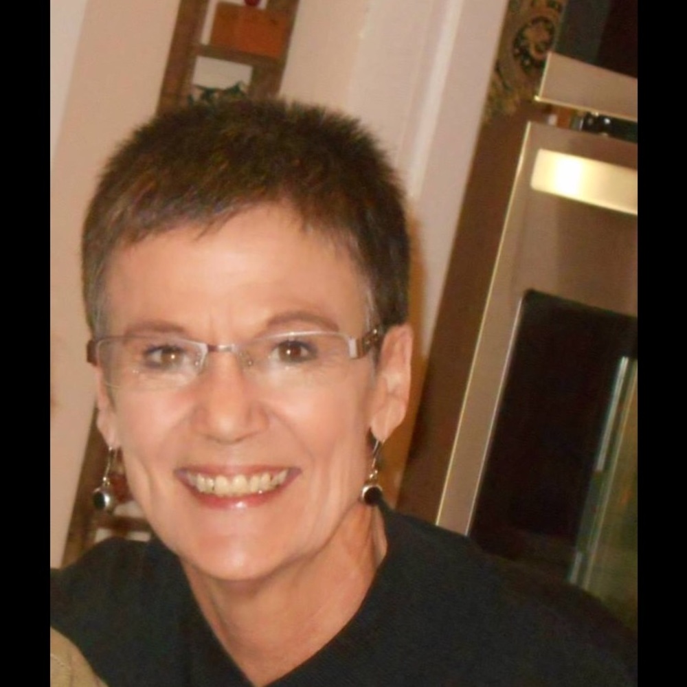 HELLO! My name is Lynn.