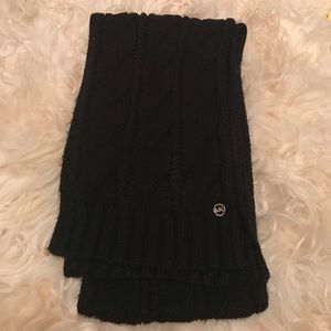 Michael Kors cable knit scarf
