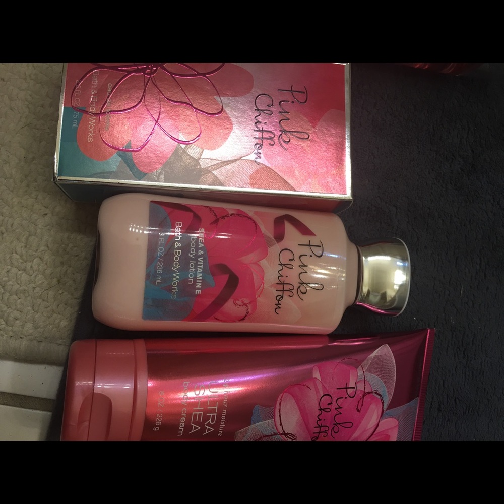 Bath and body pink chiffon