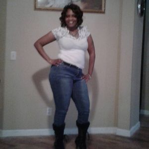 Meet your Posher, Latoya