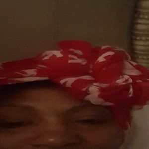 Meet your Posher, Vee