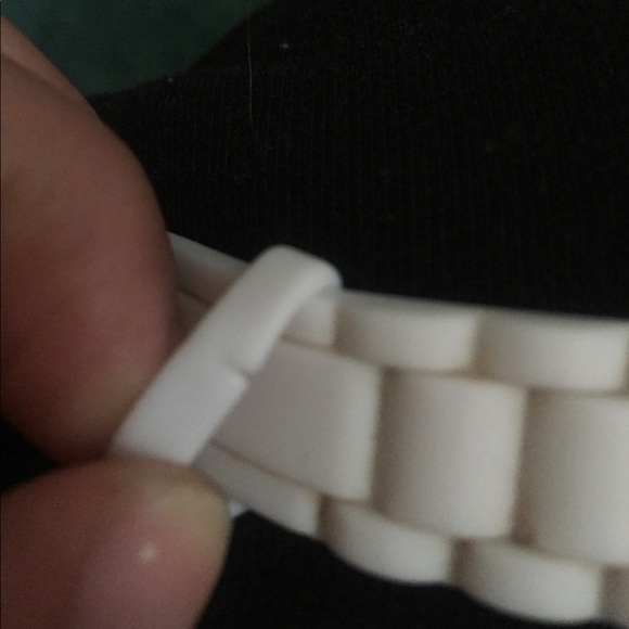 Michale Kors White and Gold Watch - Picture 5 of 5