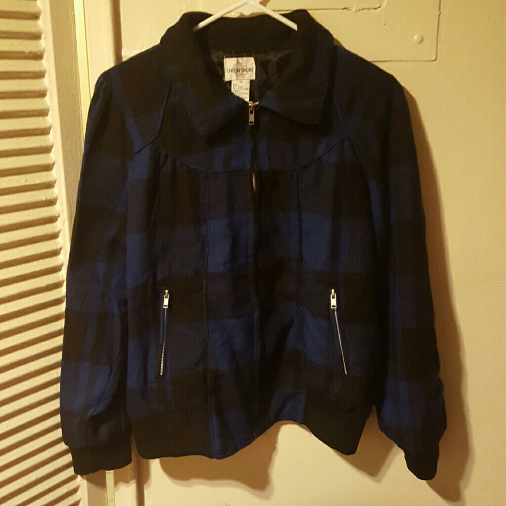 Worn twice - double pocket zippered jacket