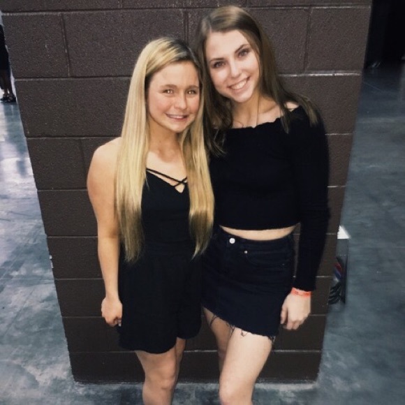 Meet your Posher, Dani - Picture 1 of 1