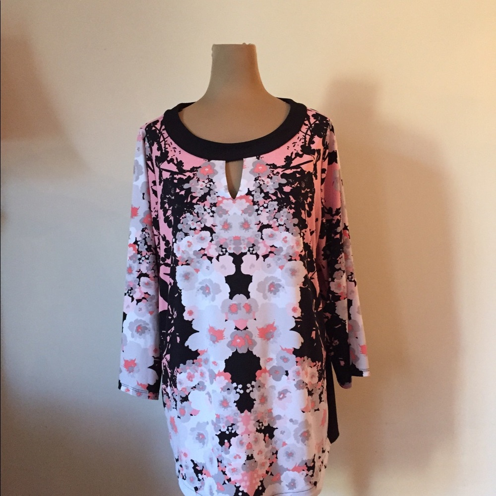 Pullover knit top