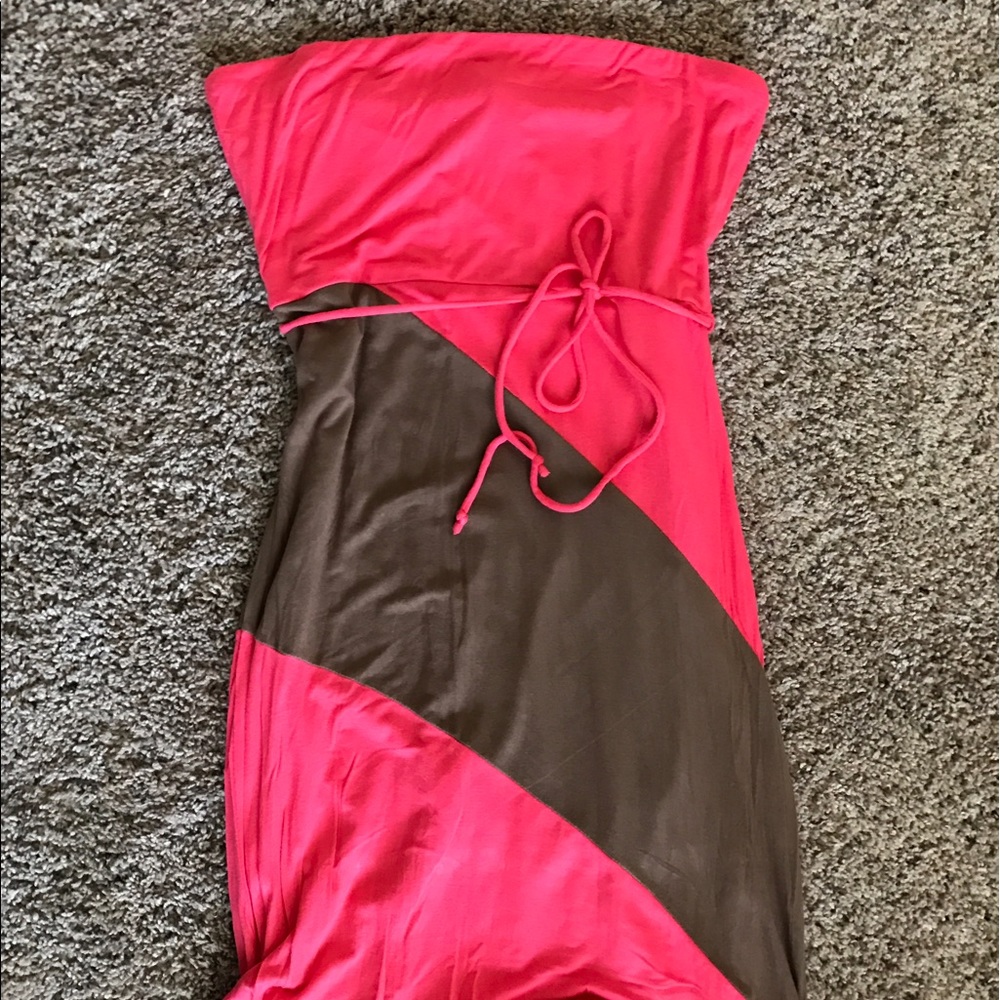 Maxi - Picture 2 of 3