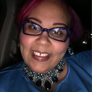 Meet your Posher, Dominique