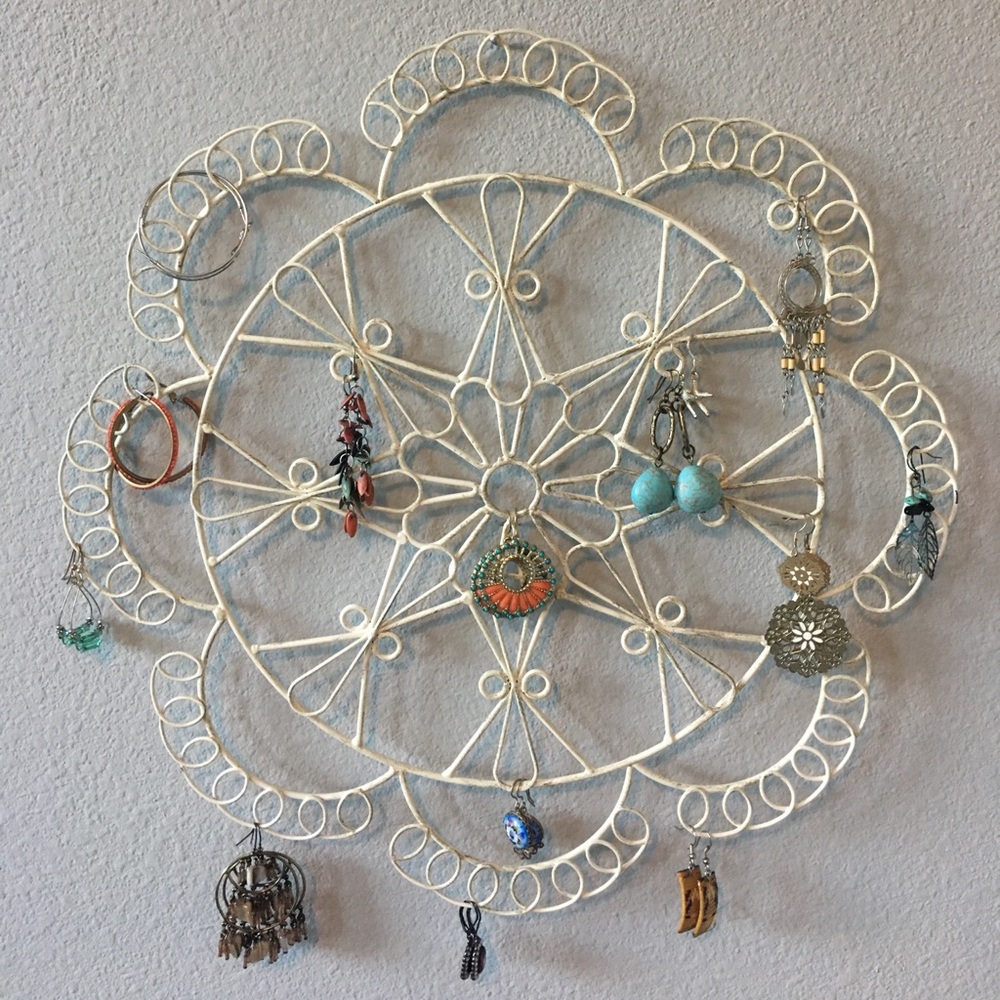 Vintage Earring holder (earrings not included)
