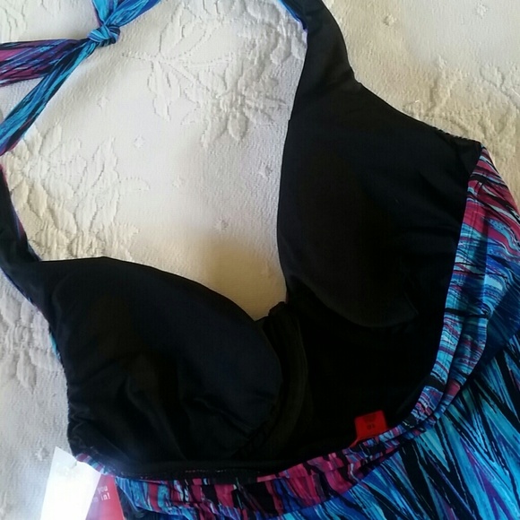 SPANX HALTER ONE PIECE - Picture 7 of 8