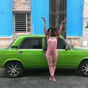 Meet your Posher, Ebony