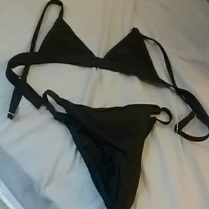 Black bikini