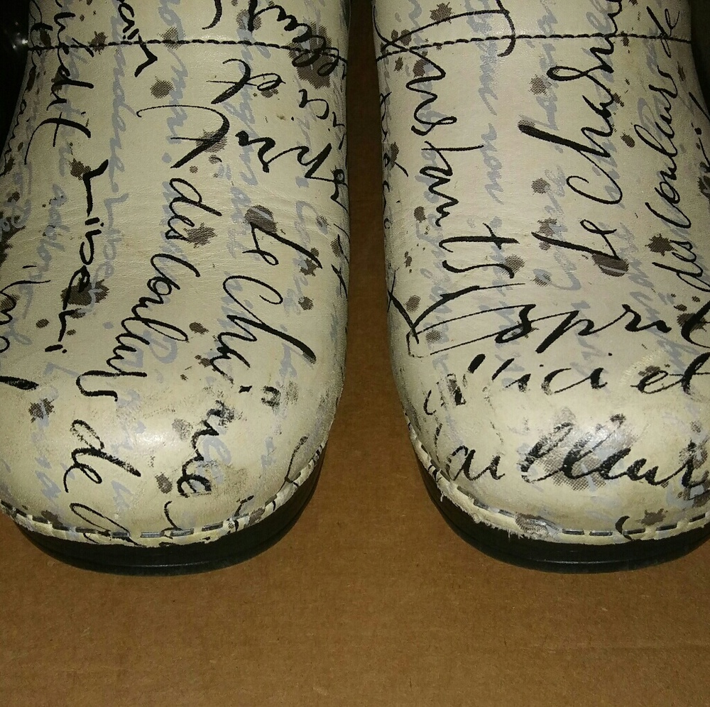 Adorable scripture danskos size 39