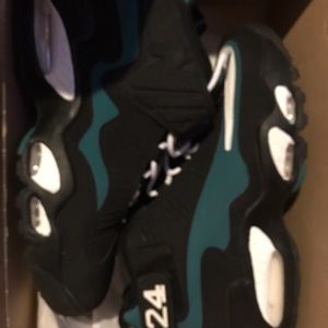 AIR GRIFFYS SIZE 10.5