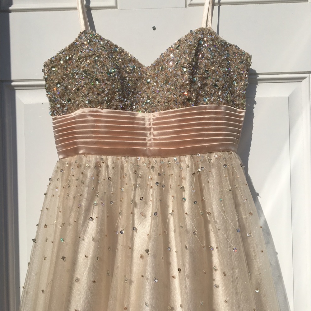 PROM DRESS STRAPLESS CREAM SPARKLES LACE UP