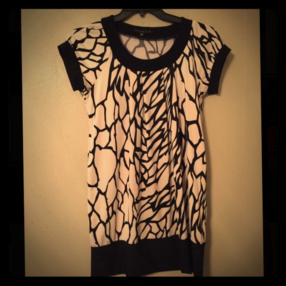 Tiana B. Black & Off White Pattern Dress. Size S.