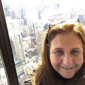 Meet your Posher, Suzanne