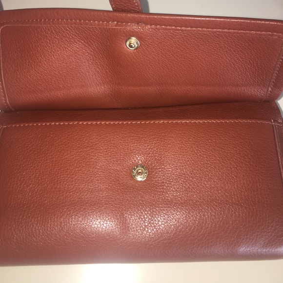 Tory Burch Zip Around Wallet - Picture 4 of 5