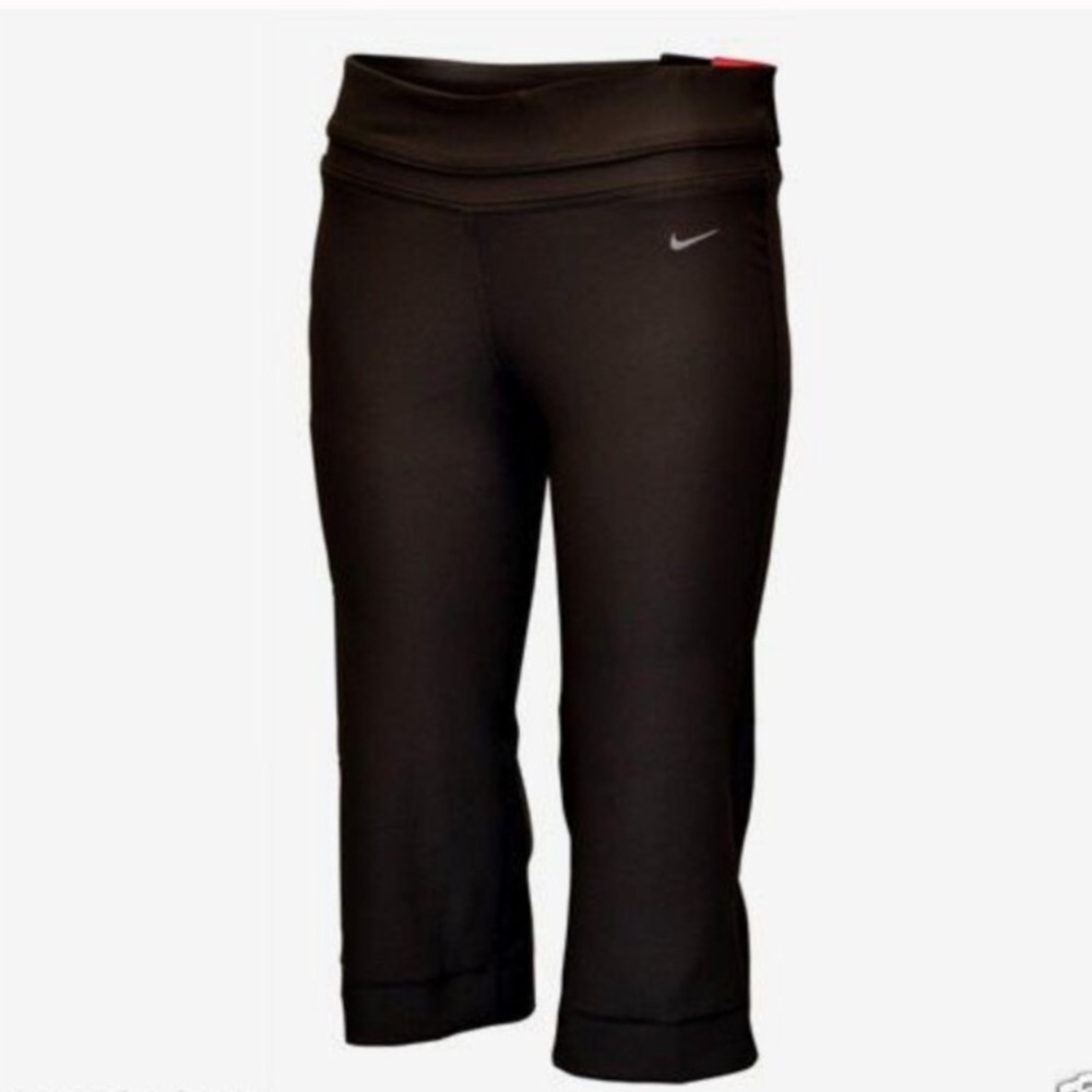 Black Nike Dri-fit capri workout pants!