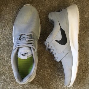 Nike Kaishi Size 9!!