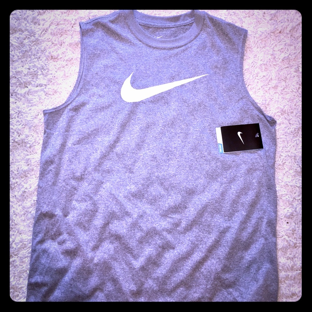 boys Nike cut off tshirt