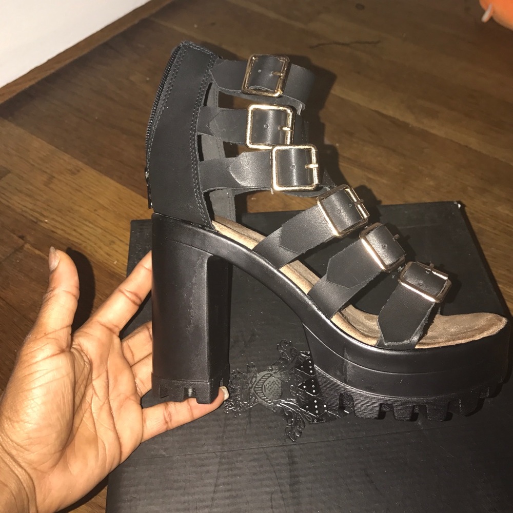 NEW black platforms heel sandal  Sz. 6.5