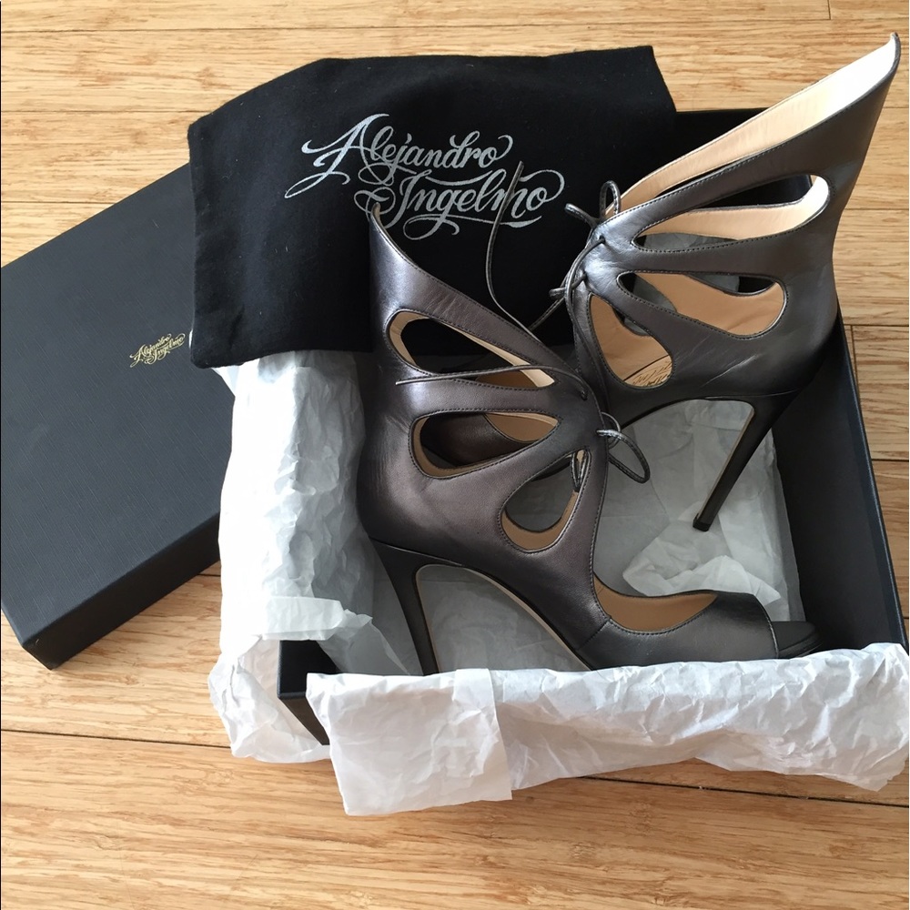 Alejandro Ingelmo Mariposa Sandals