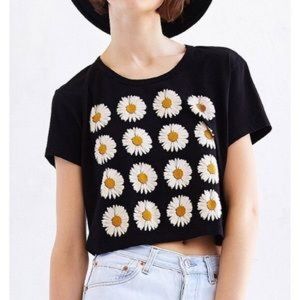 Urban Outfitters Truly Madly Deeply Daisy Crop Top